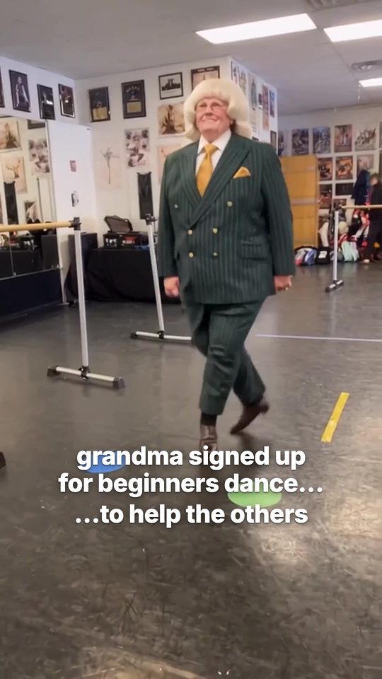 Grandma did the Bowl Cut Boogie (AI, 1 photo)